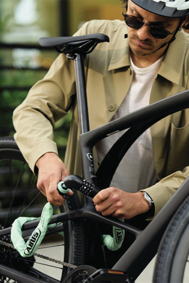 10050670-01
